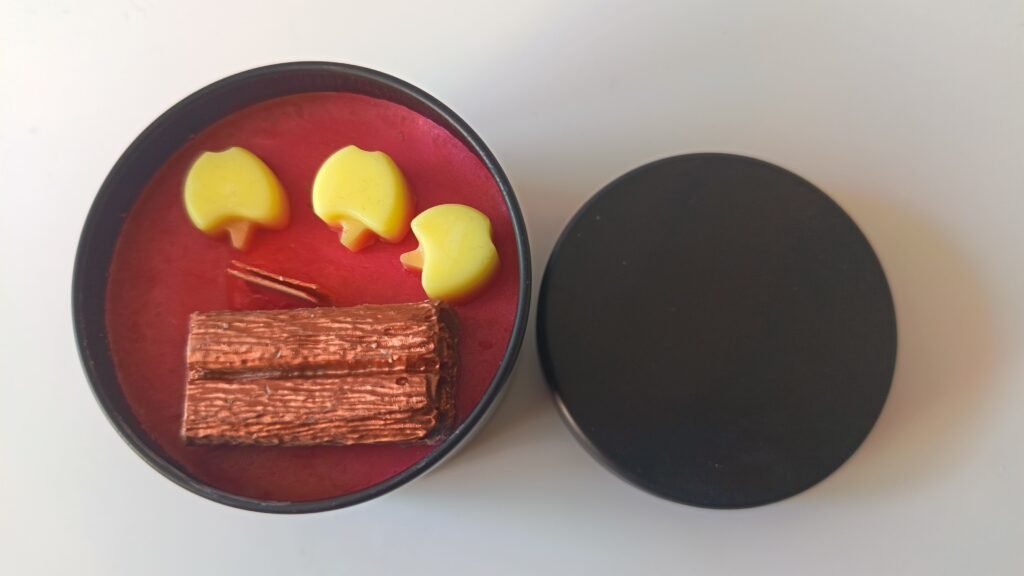 Bougie - Pomme Cannelle (pot métal noir)